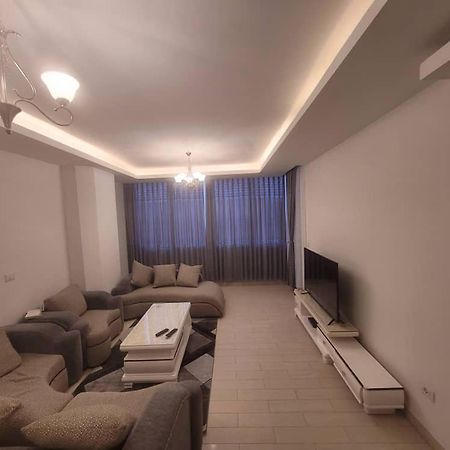 Alsam Real Estate Gust House Apartamento Adis Abeba Exterior foto